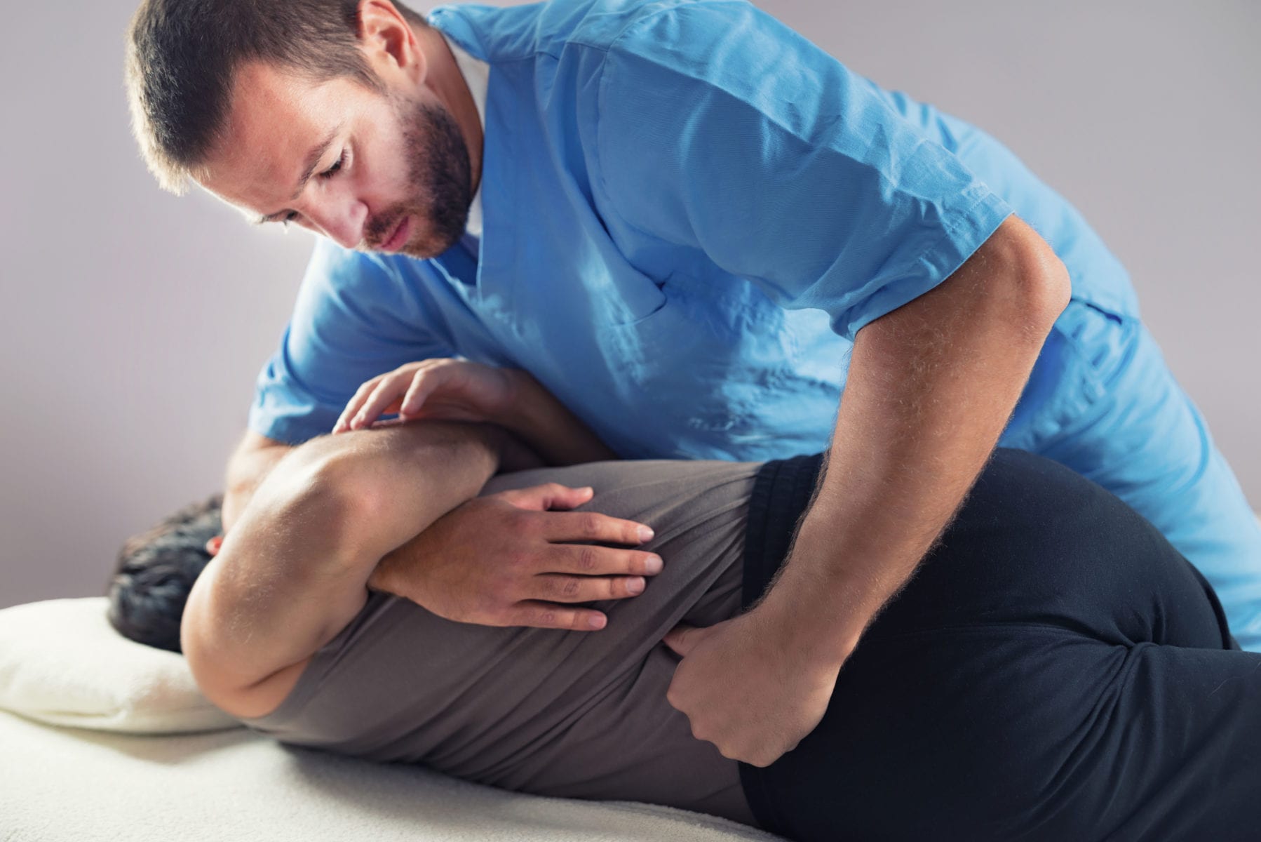 cracking back, spinal manipulation